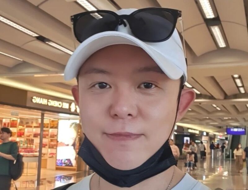 トニー・アン、活動中断2ヶ月後に…ついに頭を下げる