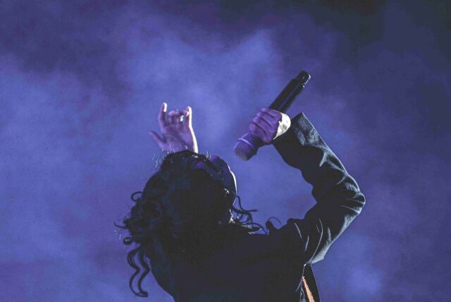 ハン・ロロ、デビュー後初のフェスティバル・ヘッドライナーに…会場を埋め尽くした青春の物語