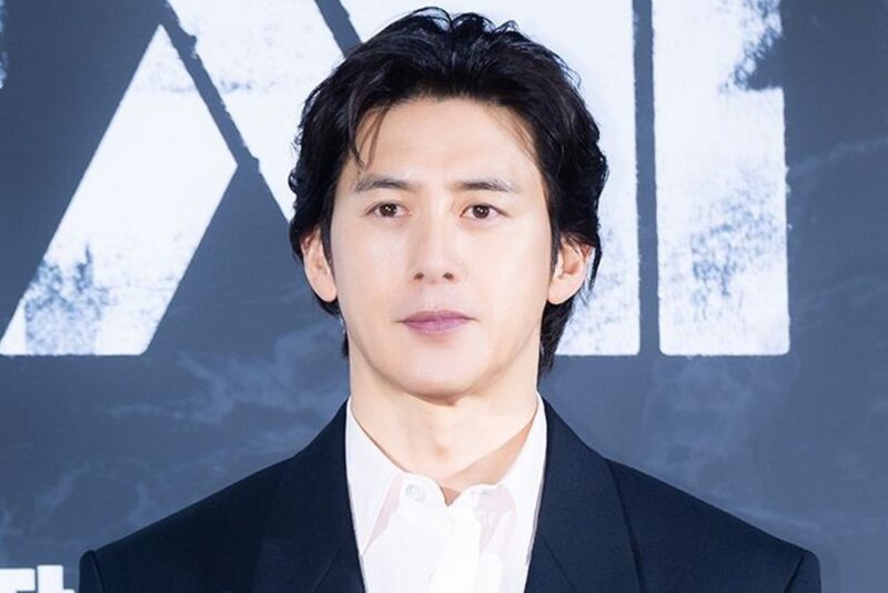 コ・ス、元祖「顔の天才」が180度逆転の魅力を発揮…「賞味期限切れの食品を食べる」('冷たい不愛'で話題)