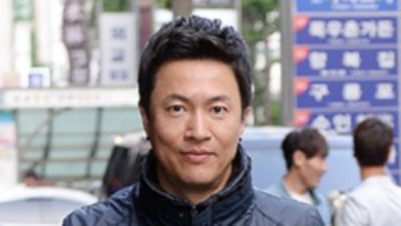 キム・ジョンミン、「悲しい契約式」で大ヒットも後悔の嵐…「歌手じゃなく俳優をやればよかった」（『ラジオショー』）