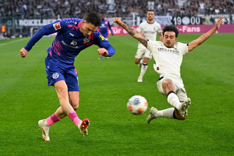 右サイドで左を死守した72分…カストロプは洪明甫監督の3バックの答えとなるか