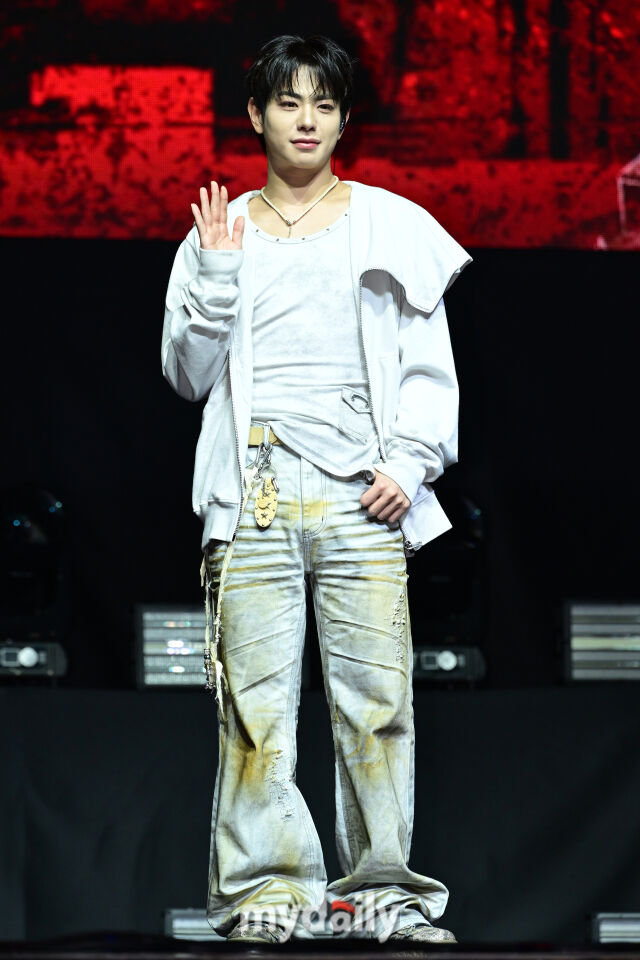 操作・バッシング・脱落を「吐き出す」…「5人組」イブン、正規グループならではの堂々とした自虐ネタ（総合）