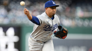 ドジャースに激震…1015億円投じた守護神ディアスが肘の手術で離脱、止まらぬ救援陣の受難