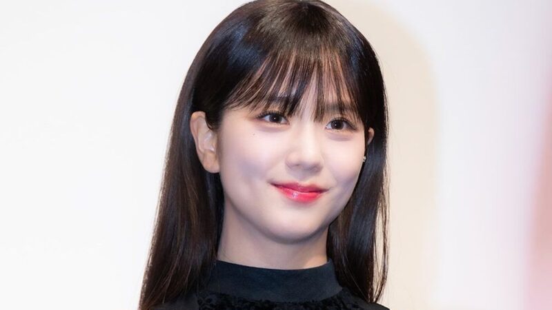 ジス、実兄の「性的暴行疑惑」で召喚された衝撃の過去…「流血も傍観」→ネットユーザー注目

【解説】
- 「아찔 과거사」を「衝撃の過去」と訳し、センセーショナルさを強調。
- 「피 흘려도 방관」を「流血も傍観」と簡潔に表現。
- 「→누리꾼 주목」は日本ニュースでよく使われる「→ネットユーザー注目」に変換。
- 全体として日本のネットニュースの見出しスタイルに合わせ、簡潔で興味を引く表現にしています。