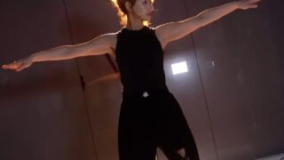 イェ・ジウォン、ダンススタジオでの近況公開…健康的な美貌と抜群のスタイルに視線集中