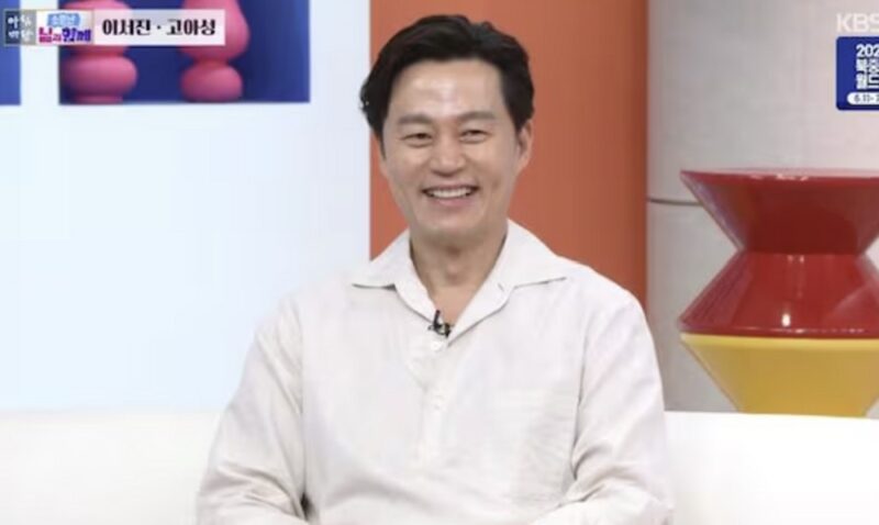 イ・ソジン、親友キム・グァンギュとの初対面を暴露「タメ口に不快感、第一印象は最悪だった」（『朝の広場』）