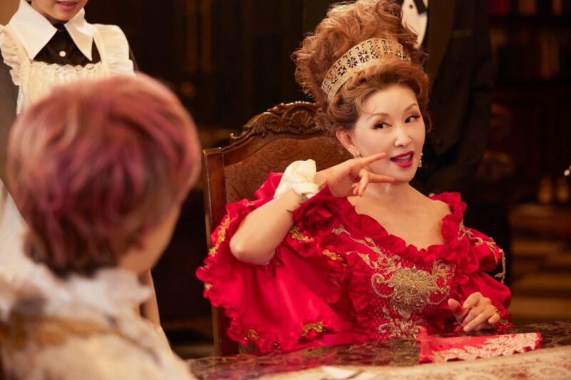 66歳イ・ミスク、番組中に男性後輩へ「スキンシップ」が波紋