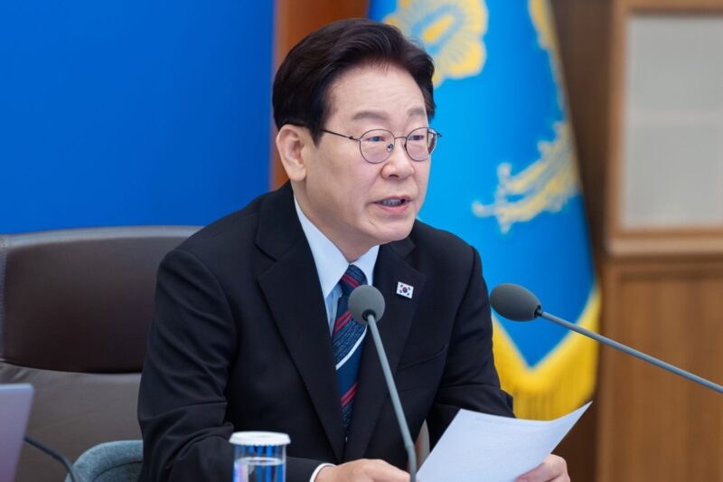 李氏に抗議殺到…朴槿恵氏以来10年ぶり