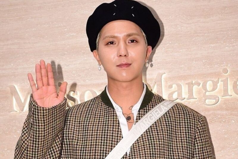 「勤務怠慢を認めた」ソン・ミンホ、兵役法違反→有罪判決で「102日」再服役へ

【解説】
このタイトルは、韓国の芸能ニュースとして、以下の点を考慮して作成しました：
1. 「勤務怠慢を認めた」で事実関係を簡潔に説明
2. 芸能人のフルネーム「ソン・ミンホ」を明記
3. 「兵役法違反→有罪判決」で経緯を端的に表現
4. 「102日再服役へ」で具体的な処分内容を強調
5. 全体として日本のニュースポータルでも違和感のない客観的な表現を心がけました。