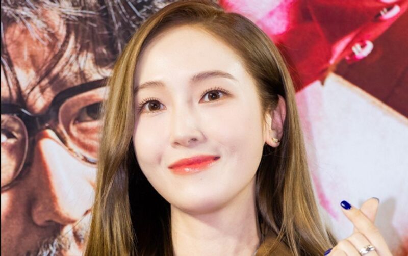 ジェシカ、少女時代の歌に涙…20周年目前に憶測飛び交う