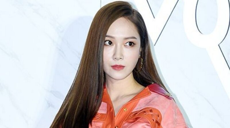 ジェシカ、少女時代の歌に涙…20周年目前に憶測飛び交う