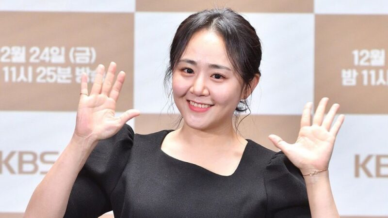 文根英、億単位寄付の理由…「公務員の両親、贅沢に使いたくない」('ユークイズ')