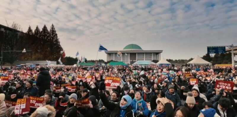 「戒厳令の恐怖」をリアルに描写　韓国で評価9点超え＆リアルタイム1位を独走する話題作