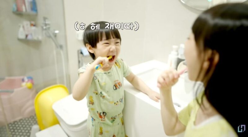 ムン・ヒジュン♥ソユル、息子のピアノの実力を公開…「楽譜なしで完奏」子育て成功の証