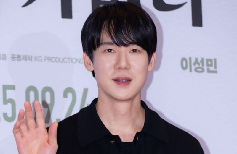 유연석, '극과 극' 반전 분위기 자랑…'신이랑' 스틸 공개