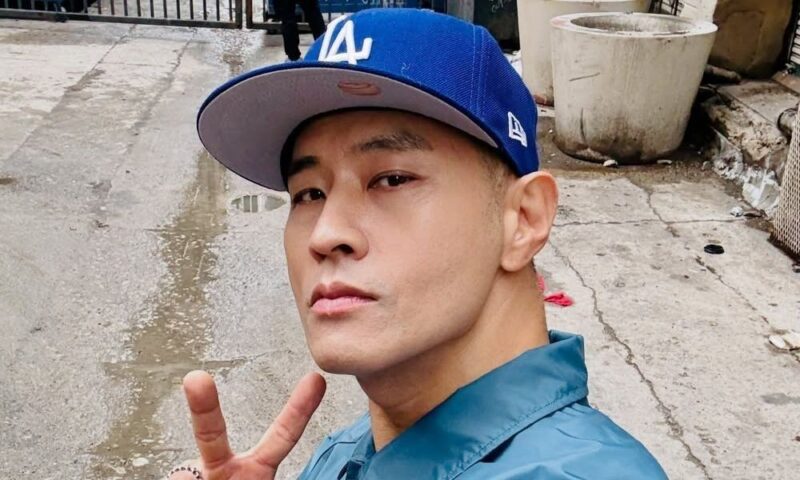 「兵役逃れ」ユ・スンジュン、テ・ジナコンサートで捉えられる…韓国観客の歓声に90度お辞儀→最後には号泣