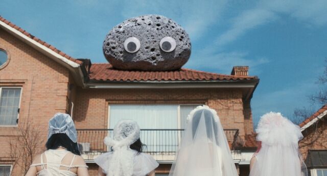 「カムバックD-3」QWER、『CEREMONY』のティーザー公開直後から大騒ぎ…「喜び→驚愕」という展開、一体何なのか