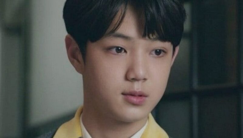 「中央大合格」キム・ヒエの息子、ついに男らしく…すらりとした身長→はっきりした目鼻立ちを披露