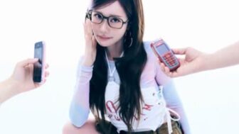 ジュニ、Y2K感性あふれるグラビア公開…清純とセクシーを行き来するギャップに注目