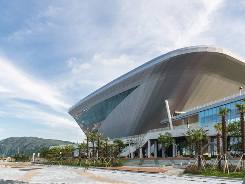 夏の旅行先1位！国内おすすめコース