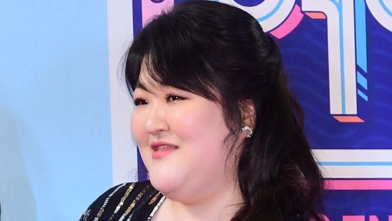 日本定住のイ・グクジュ、医者の白衣を着て…「やっぱり笑わせるお笑い芸人の表情」