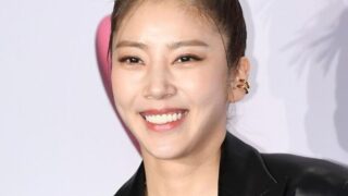 ソン・ダムビ、出産1年で激やせ…イ・ギュヒョクとの結婚後、堂々のオープンショルダー姿