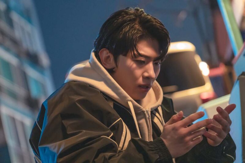 観客動員は苦戦も…Netflixで世界1位！韓国発の“過激”なR18映画が巻き起こした旋風