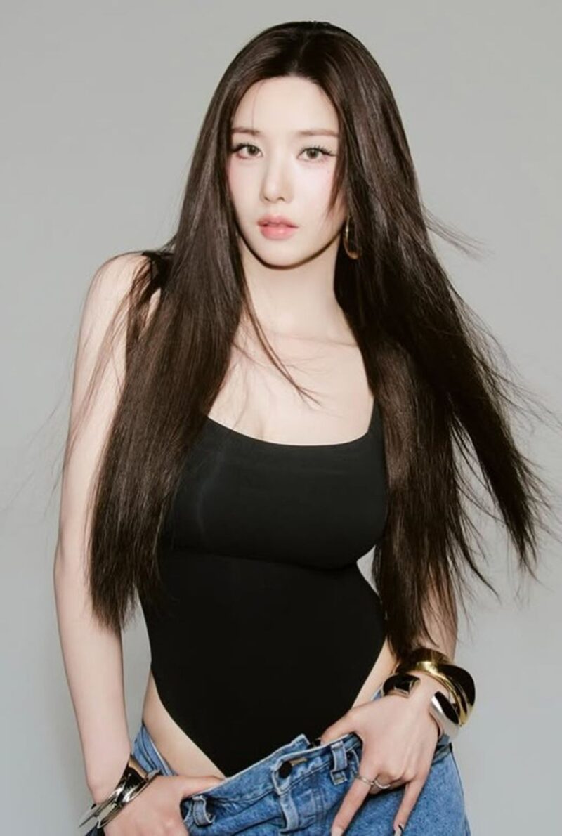 2度のやけどを乗り越え復帰した女優、美貌が戻り「もう夏」ムード