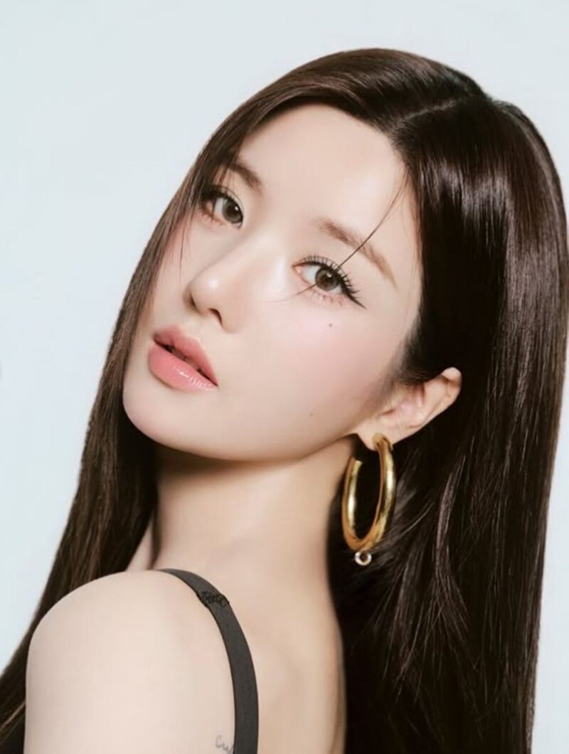 2度のやけどを乗り越え復帰した女優、美貌が戻り「もう夏」ムード