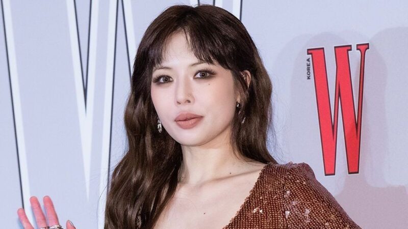 「“体型評価”から“妊娠疑惑”へ…女優が直に否定「体重調整中、心配しないで」」