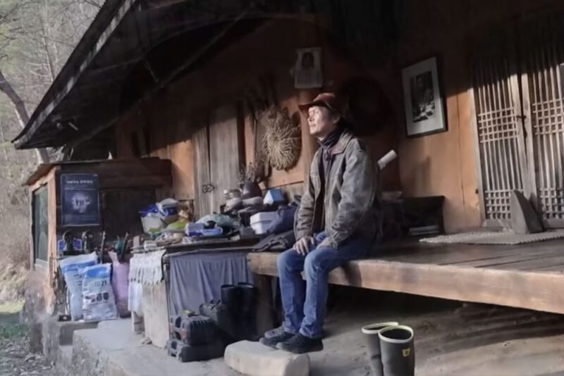 24歳で結婚→離婚の有名俳優、残された娘から連絡「あなたは私たちを捨てた」（特種世相）