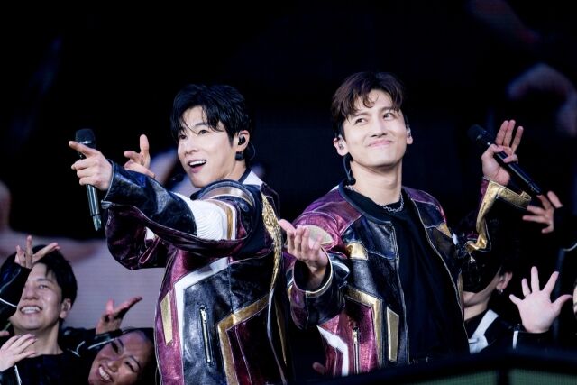TVXQ、日産スタジアムでの公演…2日間で13万人が詰めかけた