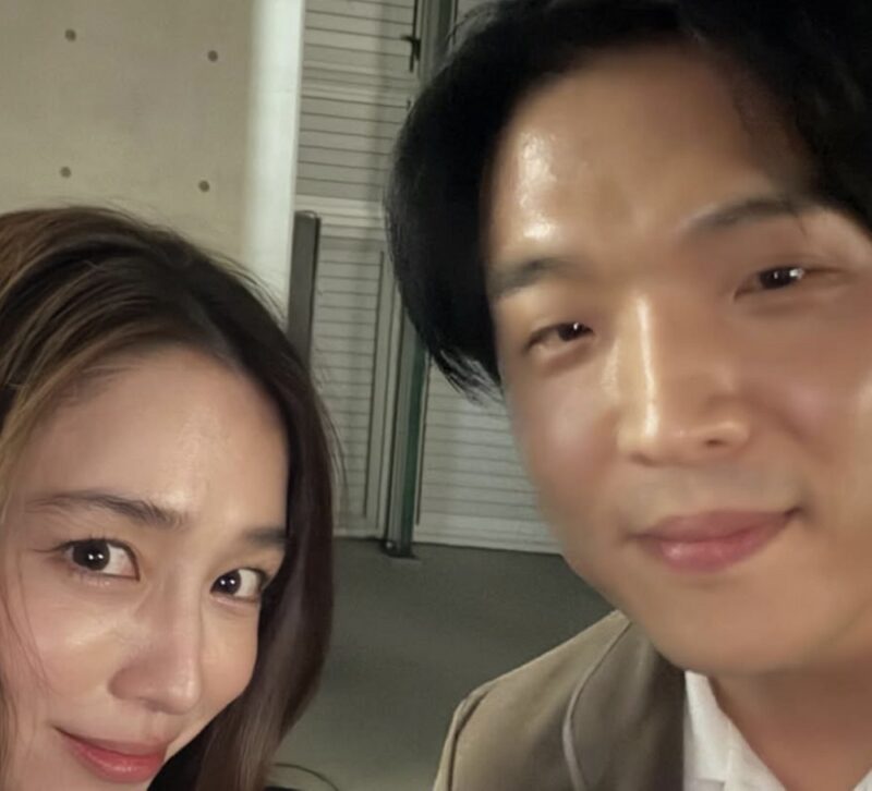 アン・ソンジェ、「ワインすり替え騒動」の中でシャンパンイベントに登場 イ・ミンジョンとの親密さが明らかに「楽しい一日だった」