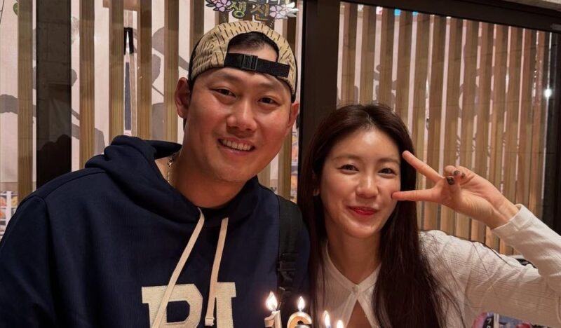 「ハンファ・ハ・ジュソク♥」キム・ヨンジョン、結婚4ヶ月で赤裸々告白「周囲の知人も誰も知らなかった」