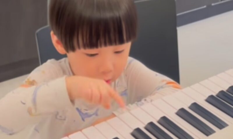 문희준♥소율, 딸→아들 모두 영재? 연예인 DNA 그대로 물려받아