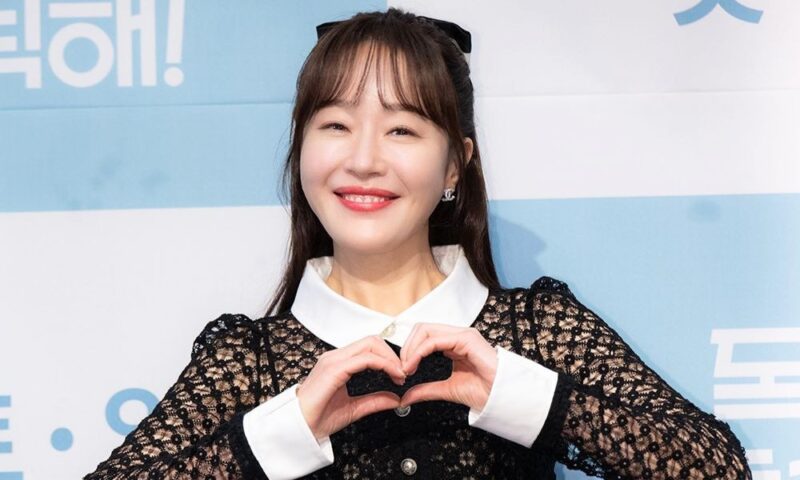 オム・ジウォン、足首骨折乗り越え「体当たり覚悟」…「SNLコリア8」最後を飾る