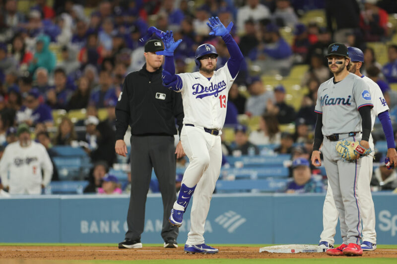 キム・ヘソン、2戦連続無安打＆痛恨の守備ミス…ドジャースは9回裏の猛攻で劇的な逆転サヨナラ勝ち