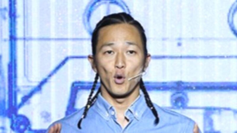 胃がん前段階のポッピン・ヒョンジュン、見違えるほど痩せ細る…妻パク・エリと「明るい笑顔」