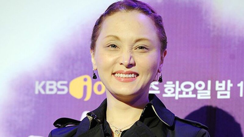 6年ぶりイ・ソラ、キム・テギュンとの熱愛説否定「私にも目がある」