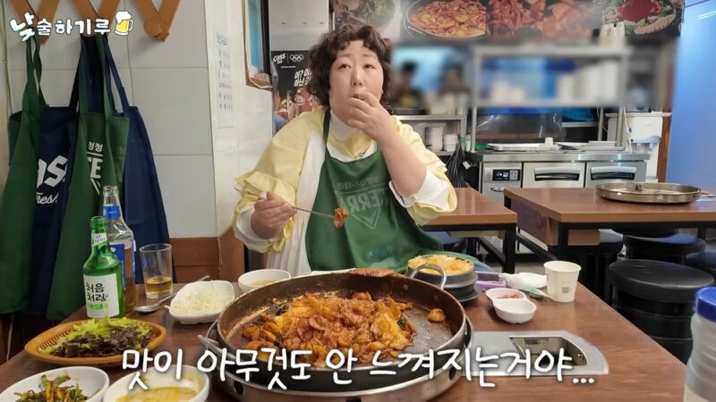 母を亡くしたシンギル、突然泣き崩れ→4キロ痩せた…嗅覚も失った