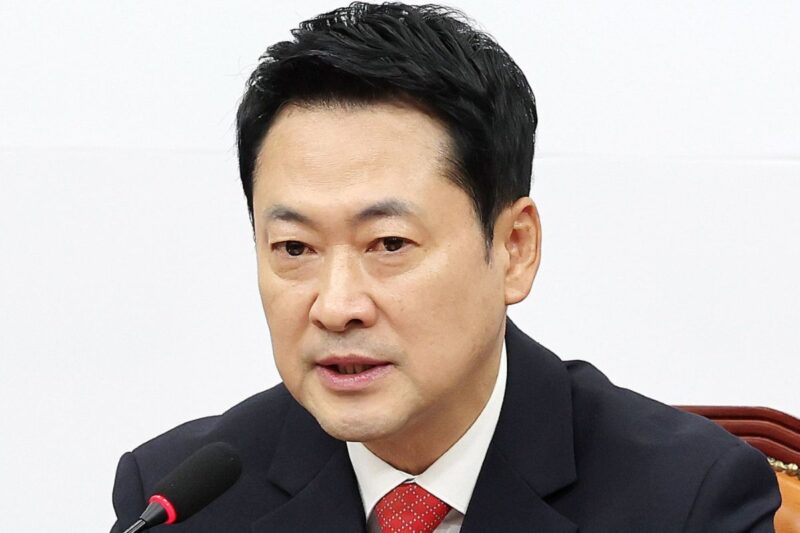 ペ・ヒョンジン、公の場で「屈辱」…大惨事に