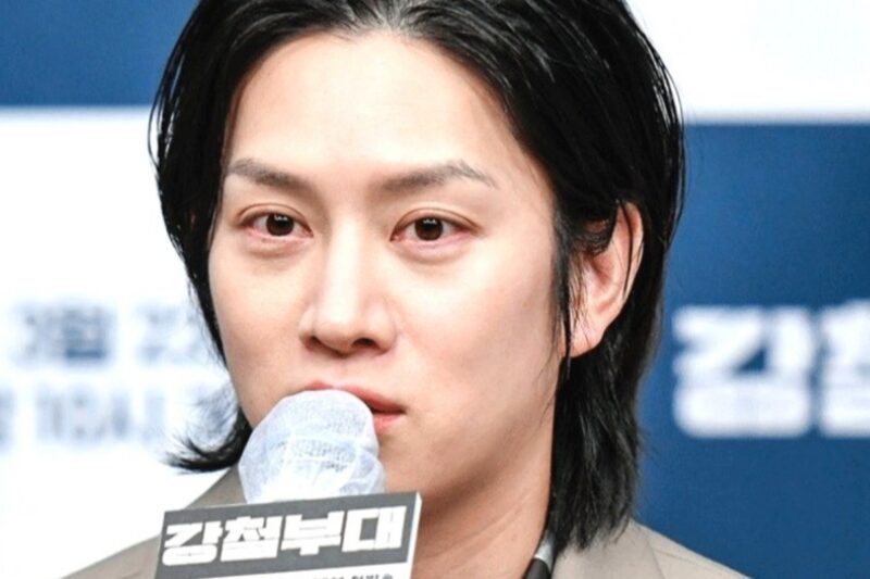 キム・ヒチョル、健康上の理由で降板へ…公式コメント発表