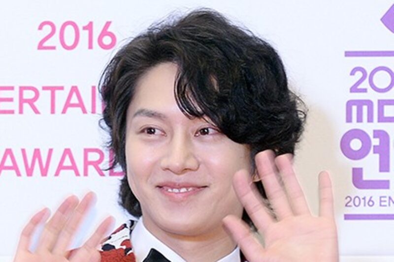 キム・ヒチョル、健康上の理由で降板へ…公式コメント発表