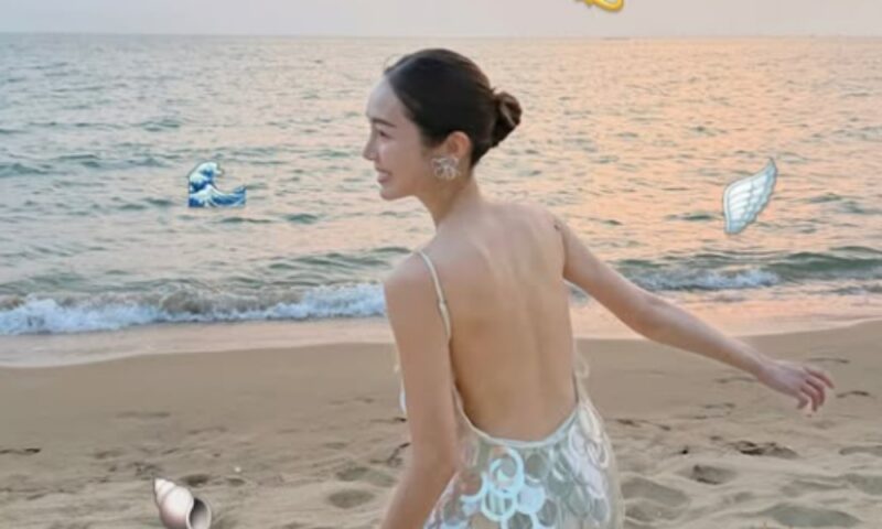 37歳ジェシカ、鱗ドレスに45kgの骨と皮…海辺の人魚姫そのもの