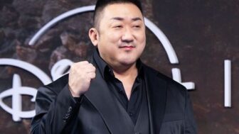 マ・ドンソク、217cmチェ・ホンマンの隣で小さく見える「殴られる人初めて見た」