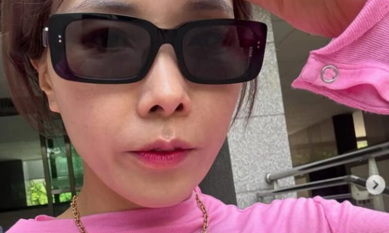「11kg減量」シン・ボンソン、激やせからフルメイクで「IUそっくり」…「ただそれだけ」