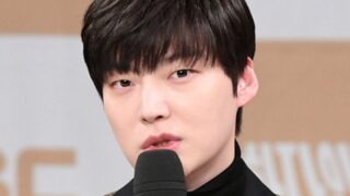 安宰賢、13歳の老猫「アンジュ」と初スタジオ撮影…「色々な思いが込み上げて」涙（「ナ・ホンジャ・サンダ」）