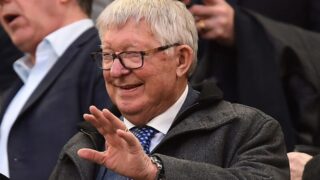 ファーガソン元監督が緊急搬送　マンU対リバプール戦を前に、現在は容体安定