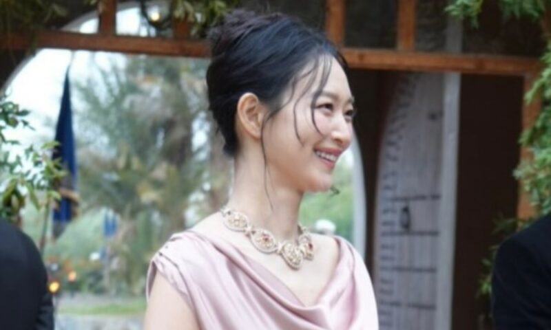 「生まれ変わっても私のまま」シン・ミナ、手で捏ねたようなヒップ…“ヴィーナスの生まれ変わり”