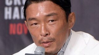 50歳・秋山成勲、一回り下の格闘家後輩にSNSで痛烈批判「日本のオッサンもう応援すんな」
